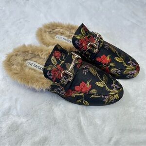 Steve Madden • KLOE Floral Buckled mules with faux fur interior
